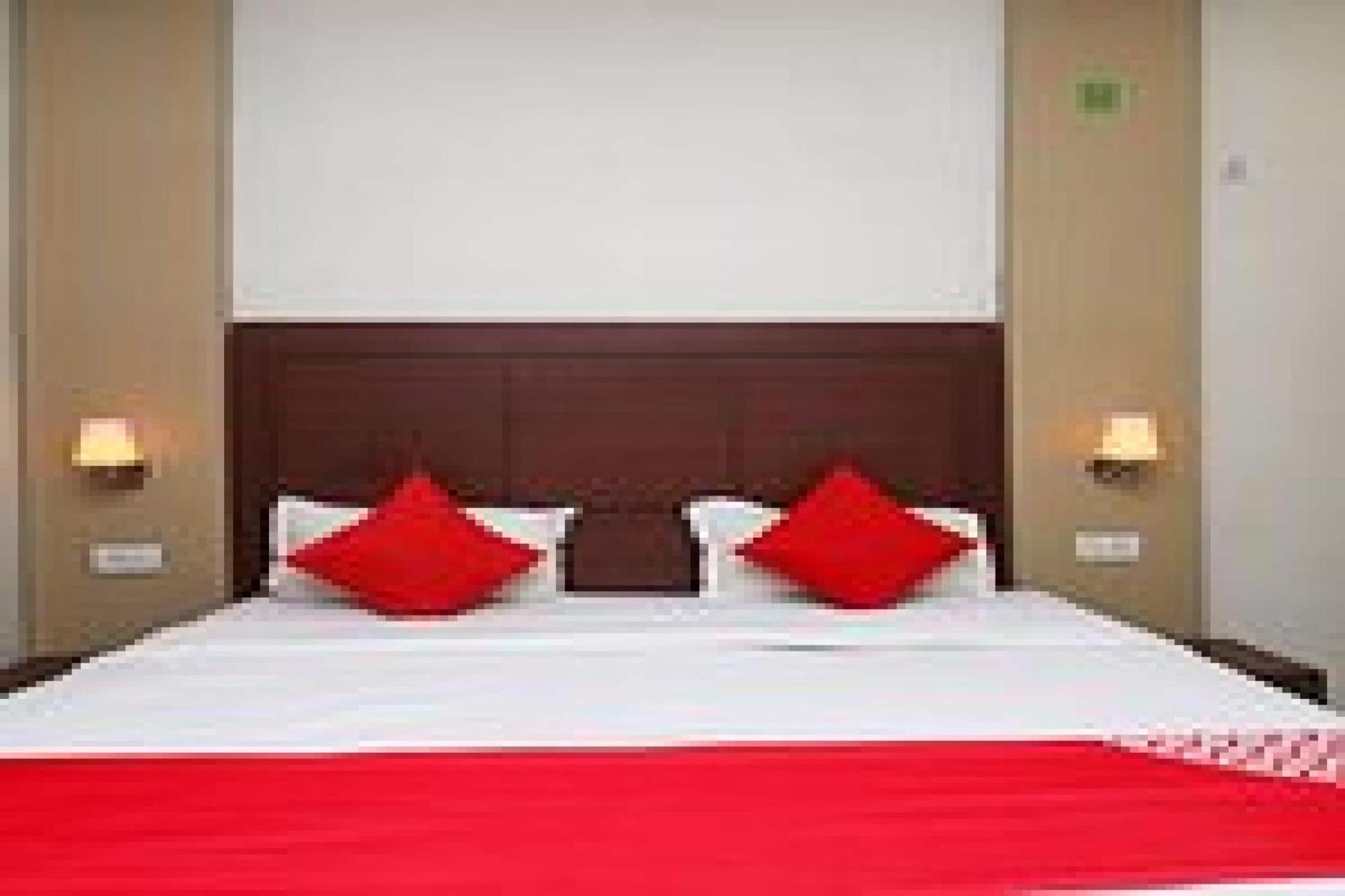 Capital O Hotel Surya Continental Lucknow Exterior photo